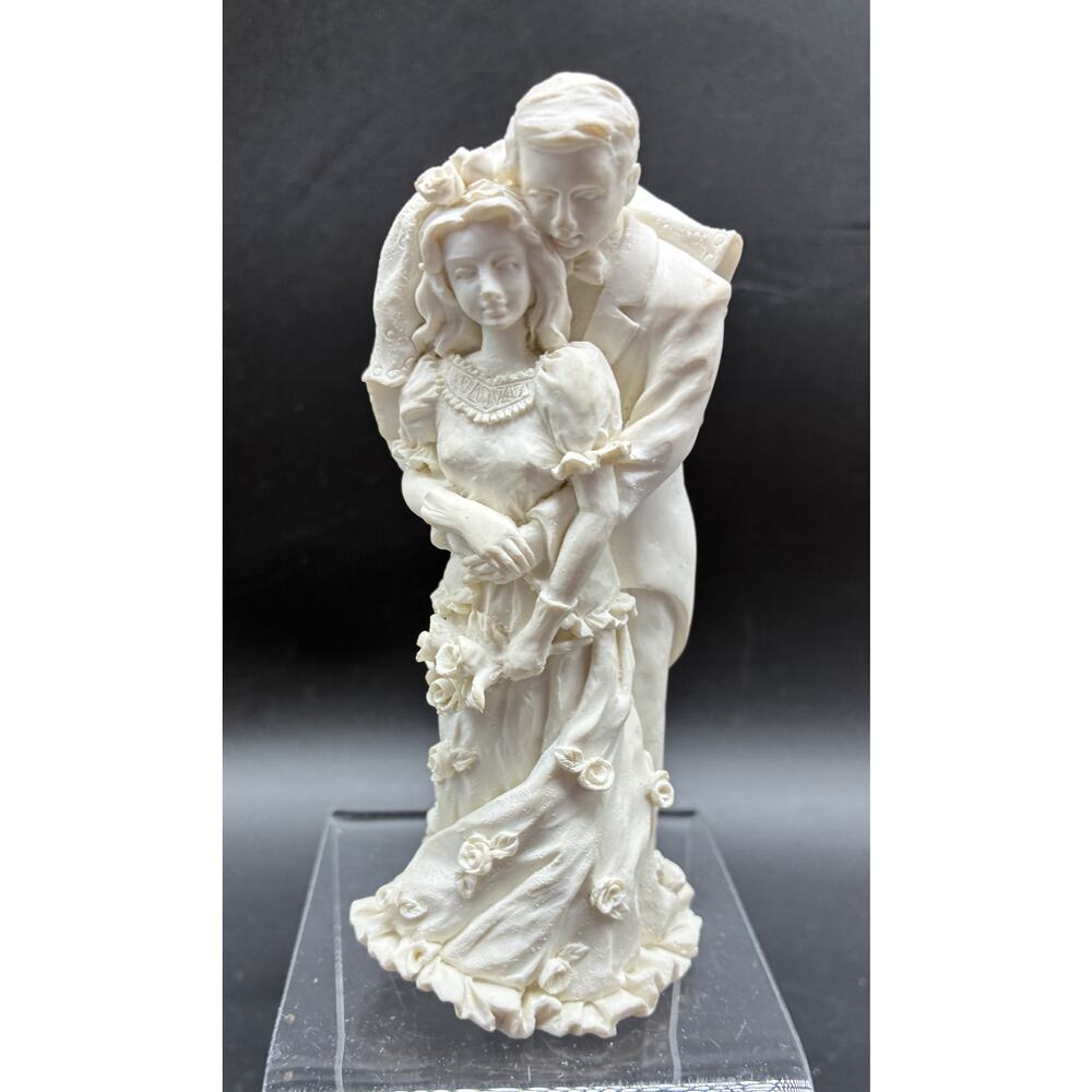 Linco Ceramic Wedding Cake Topper - 5" Bride & Groom